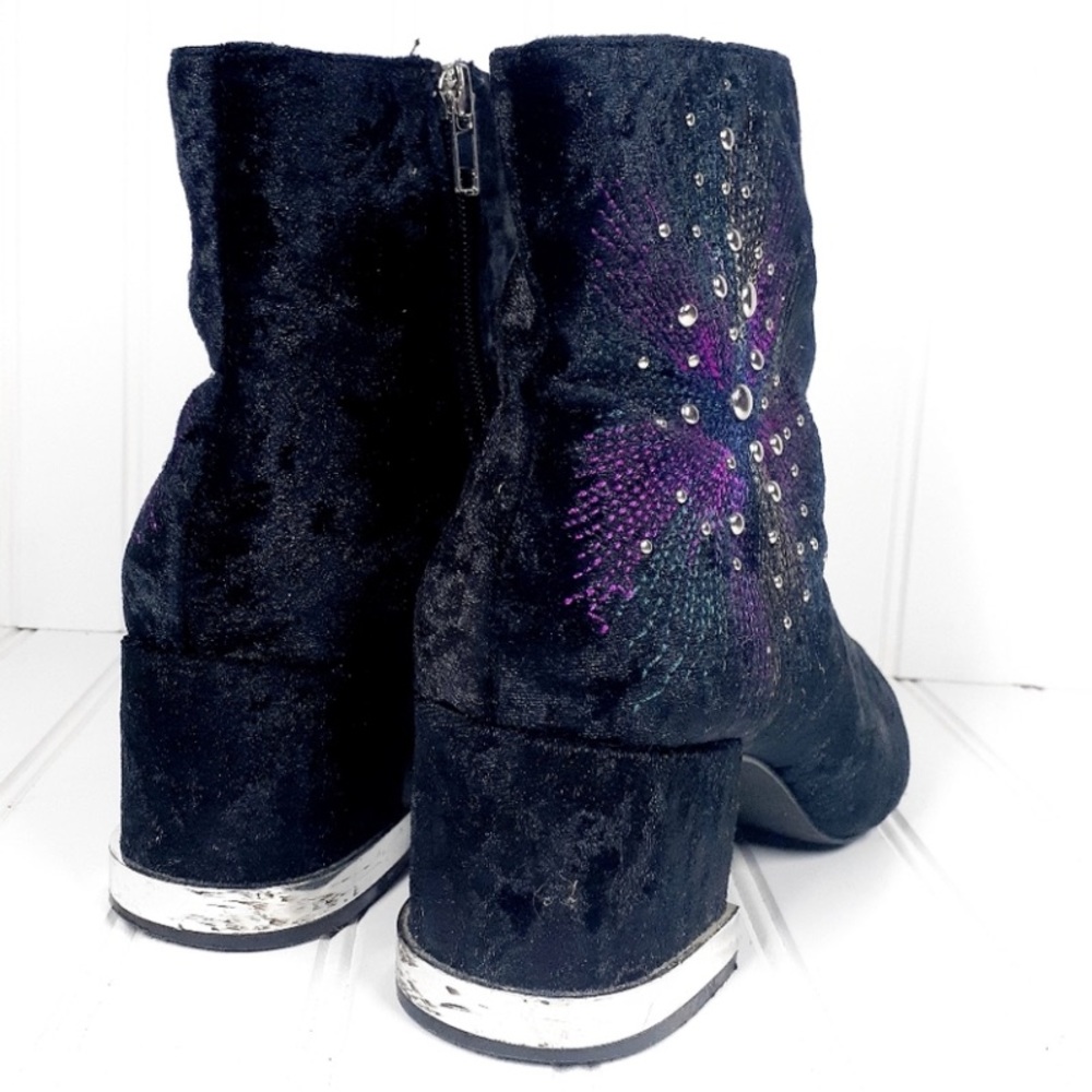 Design Lab Velvet Booties - Picture 6 of 7